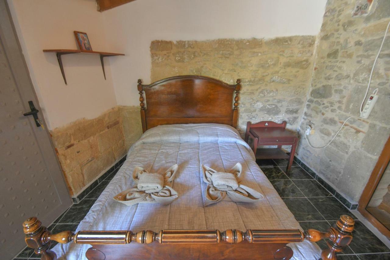 Stone House Daire Malona Village Dış mekan fotoğraf
